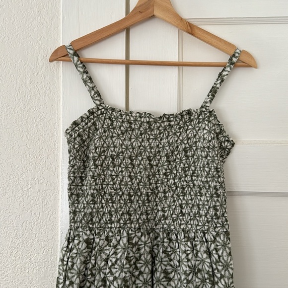 GAP smocked strap dress - Picture 2 of 8